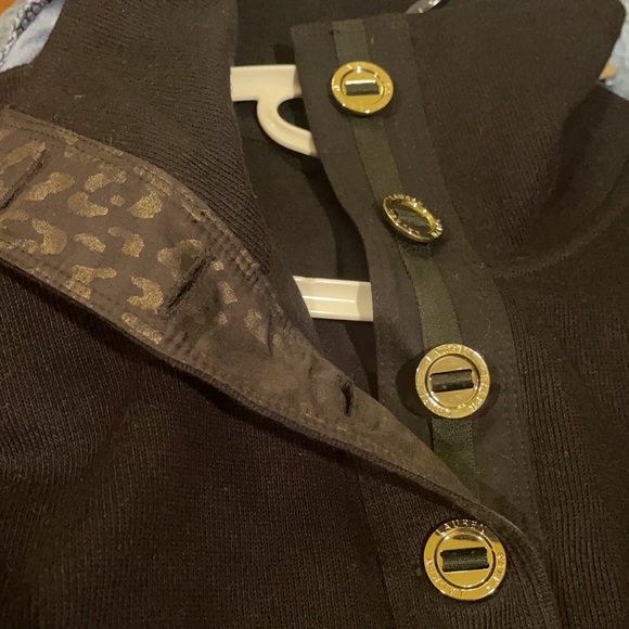 Lauren Ralph Lauren Black w gold button top large - Picture 5 of 5